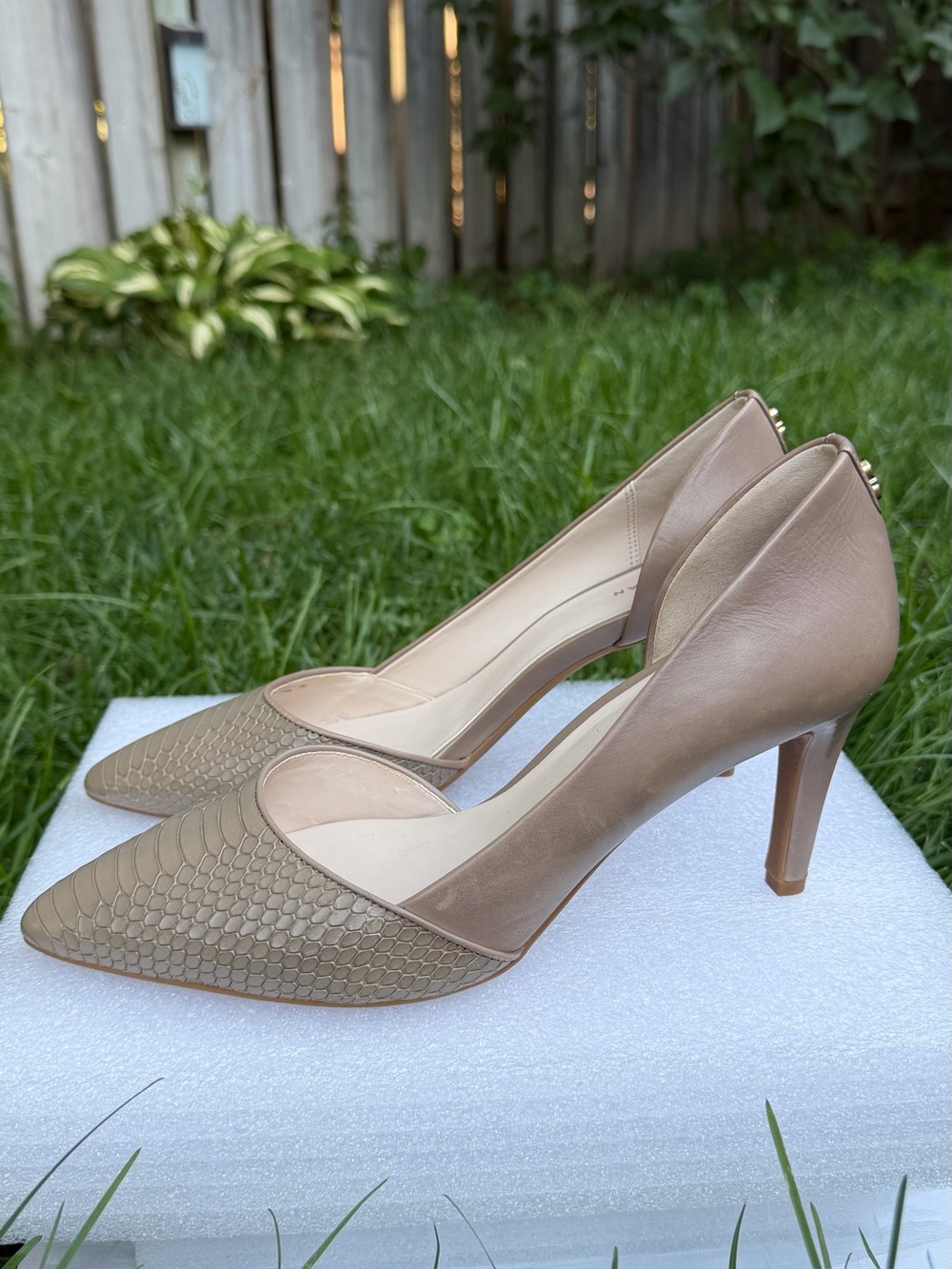 Cole Haan Nude Snakeskin Embossed D’Orsay Mid Heel Pumps Size 8